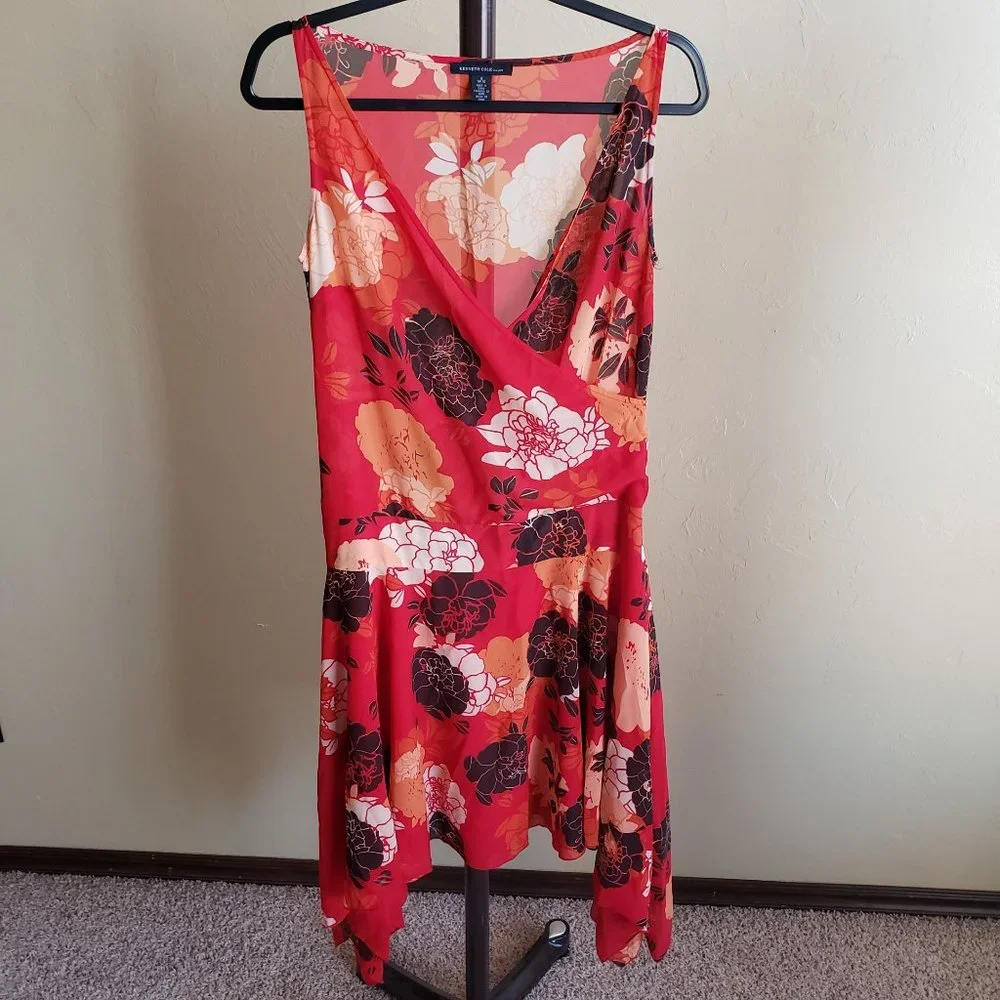 Kenneth Cole New York Red Floral Asymmetrical Dress | Size 6 - Picture 3 of 17